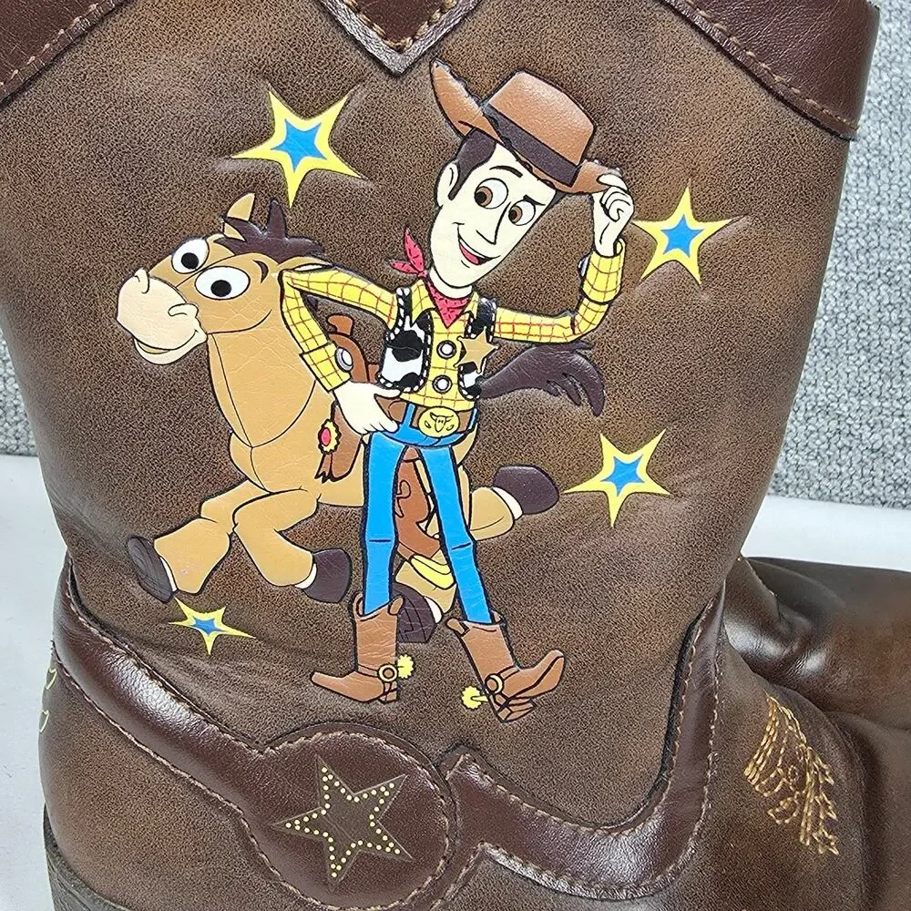 DISNEY PIXAR 2018 TOY STORY WOODY & BULLSEYE KIDS’ BROWN COWBOY BOOTS – SIZE 12